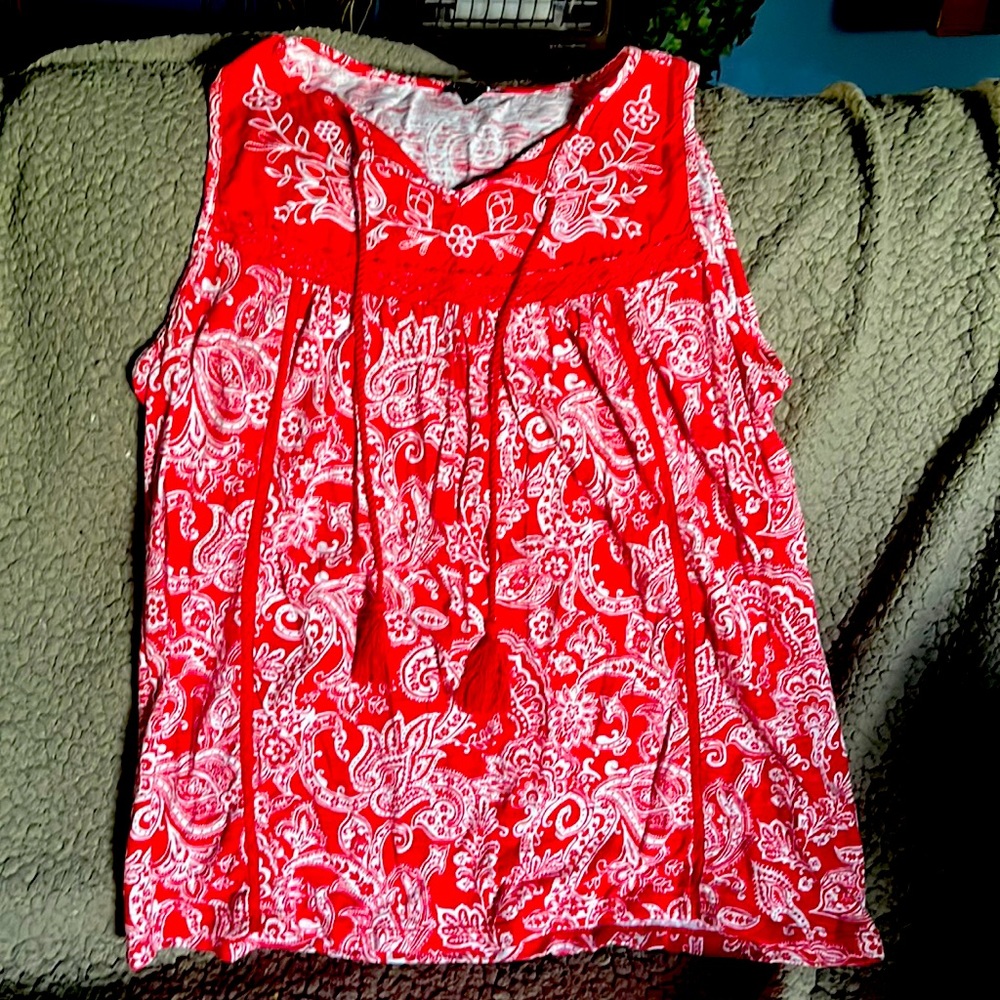 Vibrant Red sleeveless top with stunning red tassels by New Directions size Lg.